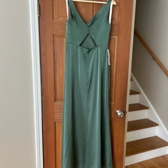 Azazie Jess Eucalyptus Sheath V-Neck Stretch Satin Dress Size A8 - Picture 9 of 10